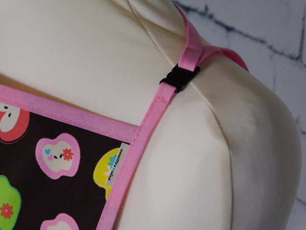 Kinderschürzchen bunte Äpfel in braun / rosa mit Tasche Halsweite verstellbar